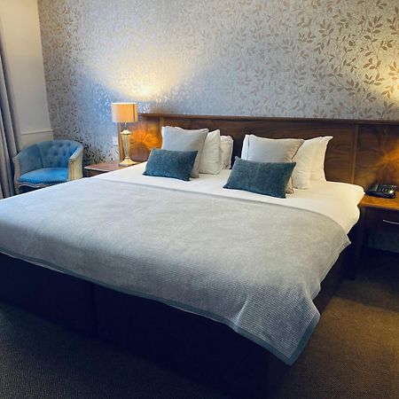 The Tontine Hotel Пийбълс Екстериор снимка