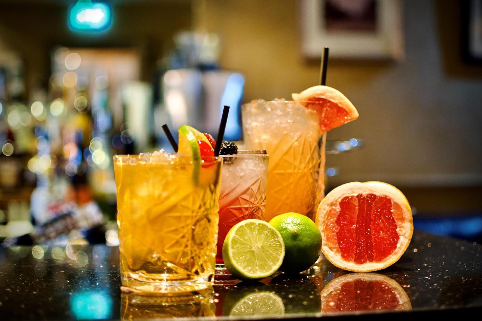 The Tontine Hotel Пийбълс Екстериор снимка
