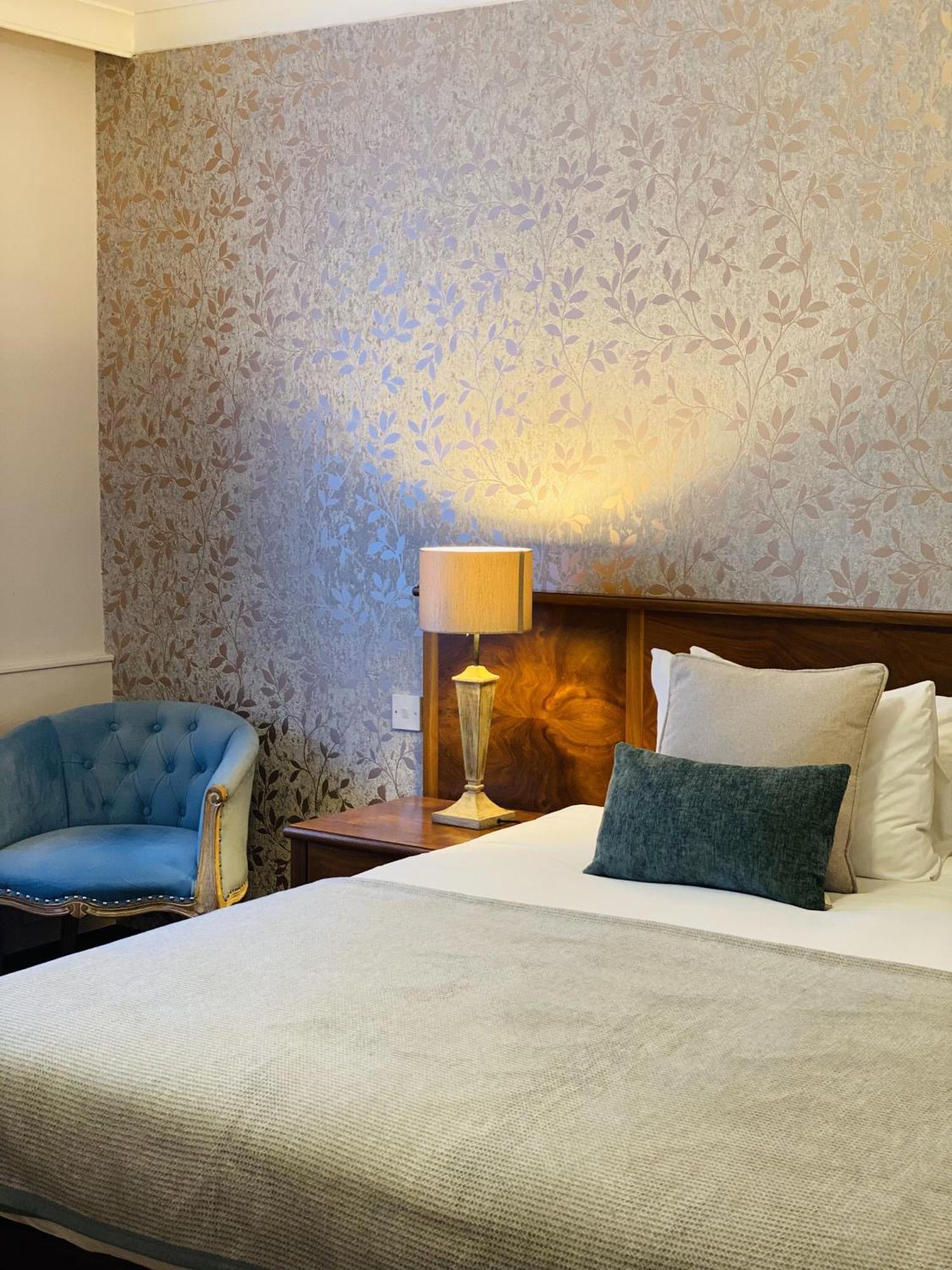 The Tontine Hotel Пийбълс Екстериор снимка