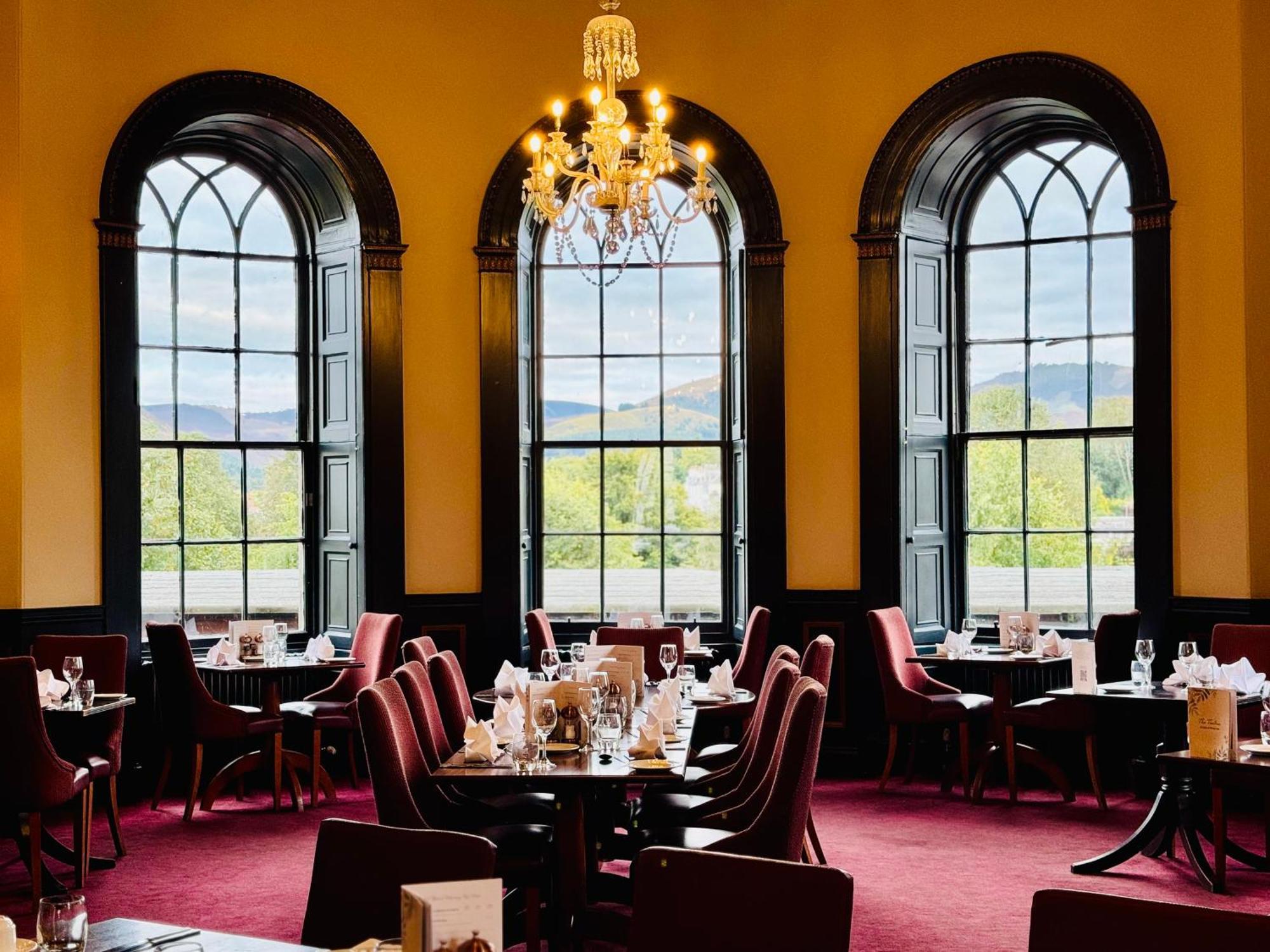 The Tontine Hotel Пийбълс Екстериор снимка