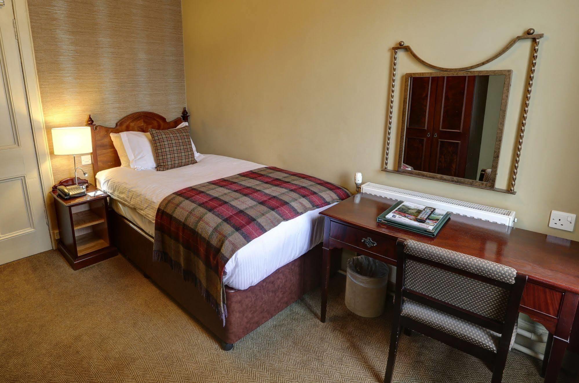 The Tontine Hotel Пийбълс Екстериор снимка
